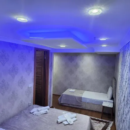 Lara Hotel *